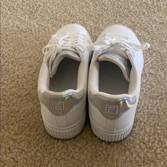 Filas - Picture 3 of 6